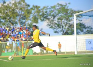 Bakame yasinyiye Police FC yemeye kumuhemba umushahara utubutse