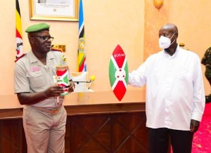 Museveni yasabye abasirikare b'Abarundi kugendera kure politike y'amoko