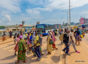Abakozi 82,5% bo mu Rwanda bajya ku kazi n'amaguru, bivuze iki?