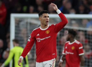 Cristiano Ronaldo yashinje Man United kumugambanira anemeza ko atubaha umutoza wayo