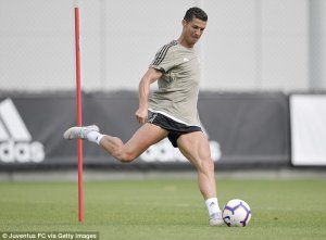 Cristiano Ronaldo yarakajwe cyane n'abari kumusubiza muri Real Madrid