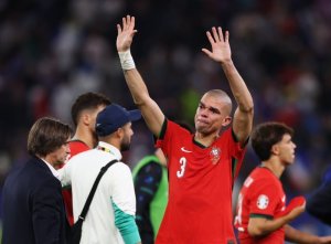 Pepe yasezeye gukina umupira w'amaguru