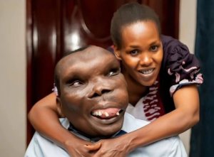 Uganda: Umugabo mubi ku Isi yizihije imyaka 22 amaranye n'umugore we