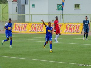 Etoile de l'Est yahagamye APR FC mu gihe Rayon Sports yihanije Police FC 