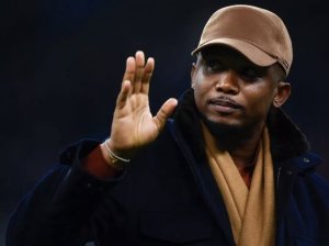 Samuel Eto'o yeguye ku buyobozi bwa FECAFOOT abo bakorana barabyanga