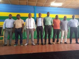Perezida wa Musanze FC na bagenzi be bari beguye bagarutse nyuma y'ibiganiro n'akarere