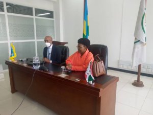 Minisitiri w'Ubutabera w'u Rwanda yakiriye mugenzi we w'u Burundi bagirana ibiganiro