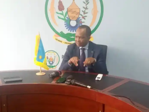 Amb.Karega yasubije Abakongomani basabye ko yirukanwa ku butaka bwa RDC
