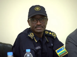 Polisi y'u Rwanda yasabye ikintu gikomeye abarenga ibihumbi 80 bamaze kwiyandikisha gukorera Perimi
