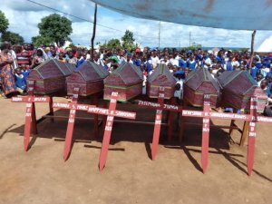 Abana batandatu bavukana bapfuye nyuma yo kurya ibiryo birimo uburozi