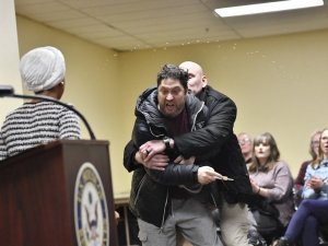 Umuturage yasutse ibisa n'imiti ku mudepite wa Amerika biteza impaka