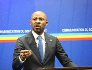 Minisitiri Muyaya yatangaje ko Abanye-Congo benshi bashaka intambara n'u Rwanda