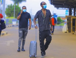 Manzi Thierry yashyize yerekeza i Burayi nyuma y'igihe akina mu Rwanda [AMAFOTO]