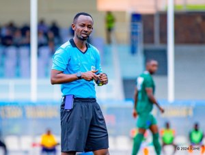 Umusifuzi w'Umunyarwanda yiguriye ibikoresho byo kumufasha kunoza umwuga we [AMAFOTO]