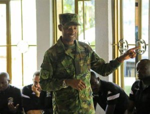 Hamenyekanye icyafungishije abakozi Batatu b'ikipe ya APR FC