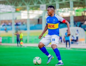 Muhire Kevin yaciriye amarenga Rayon Sports anagira inama abafana b'iyi kipe