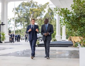  Ruto yagowe no kwakira inama yahuje u Bufaransa na Afurika