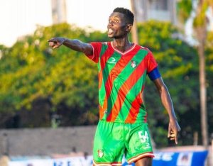 Rayon Sports igiye gusinyisha myugariro waje mu ikipe y'umwaka muri Sénégal