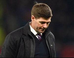 Gerrard yababajwe nibyo yakorewe na VAR ku mukino yatsinzwemo na United muri FA Cup