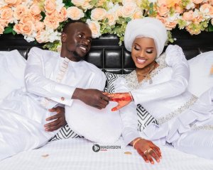 Hamenyekanye byinshi ku byerekeye umubano wa Sadio Mane n'umukobwa baheruka kurushinga