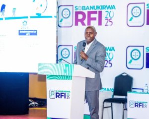 Inama za Dr. Karangwa wa RFI ku bapimisha ADN ngo bahamye ko abana ari ababo