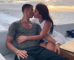 Umukunzi wa Cristiano Ronaldo yavuze ikintu kimwe gusa yifuza ko amukorera