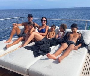 Hahishuwe igihugu Cristiano Ronaldo ashaka guturamo narangiza umupira w'amaguru