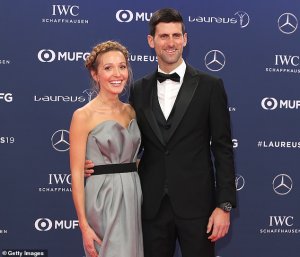 Novak Djokovic wishe amabwiriza yo kwirinda Covid-19 yasanganwe Coronavirus n'umugore we