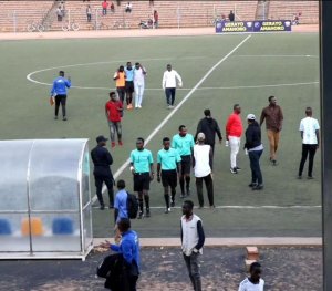 Umukinnyi wa La Jeunesse wakubise umusifuzi yahawe igihano gikomeye 