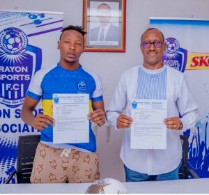 Rayon Sports yasinyishije inatangaza myugariro wakiniraga Kiyovu Sports