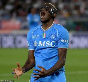 Victor Osimhen yashwanye bikomeye n'ikipe ye ya Napoli yamuhemukiye