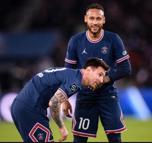 Lionel Messi na Cristiano Ronaldo babuze ku rutonde rw'abakinnyi 50 bafite amacenga menshi ku isi