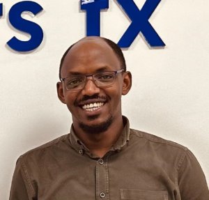 Manzi Sezisoni yongeye gusaba urukiko kurekurwa by'agateganyo akishyura abamurega