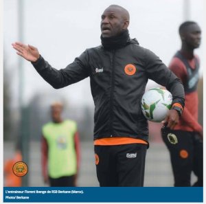 Umutoza Florent Ibenge azamara iminsi adatoza nyuma yo kuvunika Urutirigongo