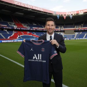 ICI C'EST MESSI!!! PSG yatangaje ku mugaragaro Lionel Messi nk'umukinnyi wayo mushya inamuha nimero atazwiho [AMAFOTO]