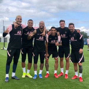 Lionel Messi yahishuye uwo azatora mu bahataniye igihembo cya Ballon d'Or
