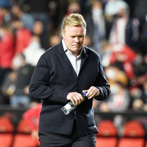 FC Barcelona yirukanye uwari umutoza wayo Ronald Koeman