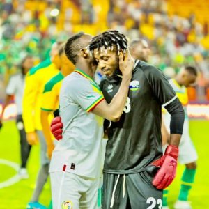 Hamenyekanye amagambo Sadio Mané yongoreye Kwizera nyuma y'umukino 