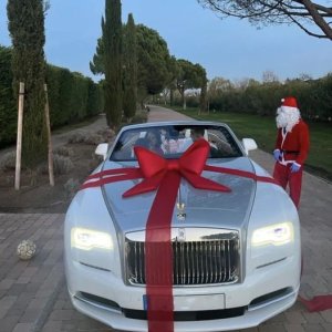 Umukunzi wa Cristiano Ronaldo yamuhaye impano ihenze cyane kuri noheli [AMAFOTO]