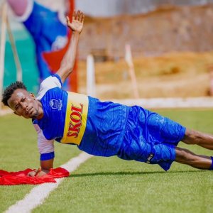 Kizigenza mushya wa Rayon Sports yakoranye imyitoza ya nyuma na bagenzi be 