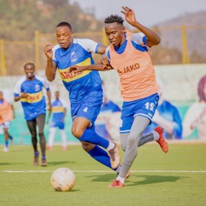Abakinnyi ba Rayon Sports baramukiye mu Nzove mbere yo kwerekeza muri Libya