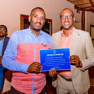 Abakunzi ba Rayon Sports bayihaye inkunga yo kuyifasha kugura abakinnyi