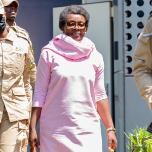 Urukiko rwanzuye ko urubanza rwa Ingabire Victoire rukomeza rukazahera ku iburanisha ry'ibanze