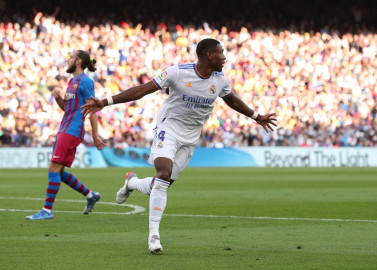 David Alaba yahishuye impamvu atatoye Benzema bakinana agatora Messi muri #The Best