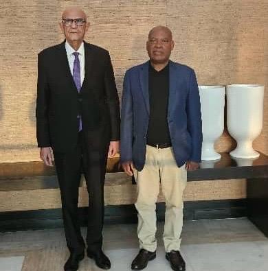 Perezida wa Sena Dr Kalinda François Xavier yitabiriye inama yiga ku mutekano w'Akarere i Luanda