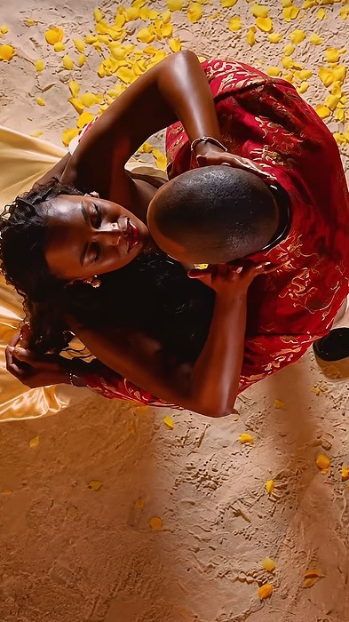  Moctar yagaragaje urukundo rudasanzwe yambika France Mpundu impeta ya kabiri
