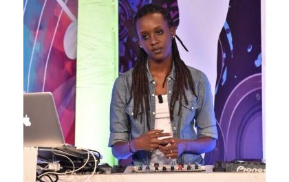 Dj Ira ari mu gahinda gakomeye ko kubura se 