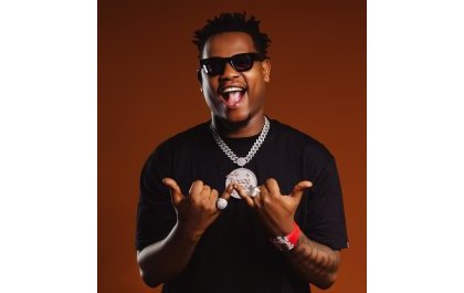 Bruce Melodie yaba aca amarenga yo gukorera igitaramo muri Stade Amahoro?