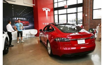 Abanyamigabane ba Tesla barinubira ko itagira umuyobozi uhoraho
