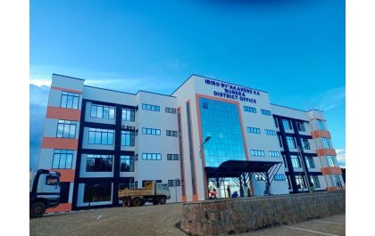 Burera: Babiri bakubiswe n'inkuba barapfa